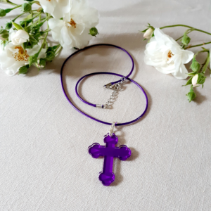 pendentif croix plexiglas